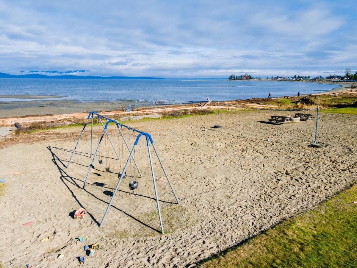 Sea Edge Motel Parksville Bagian luar foto