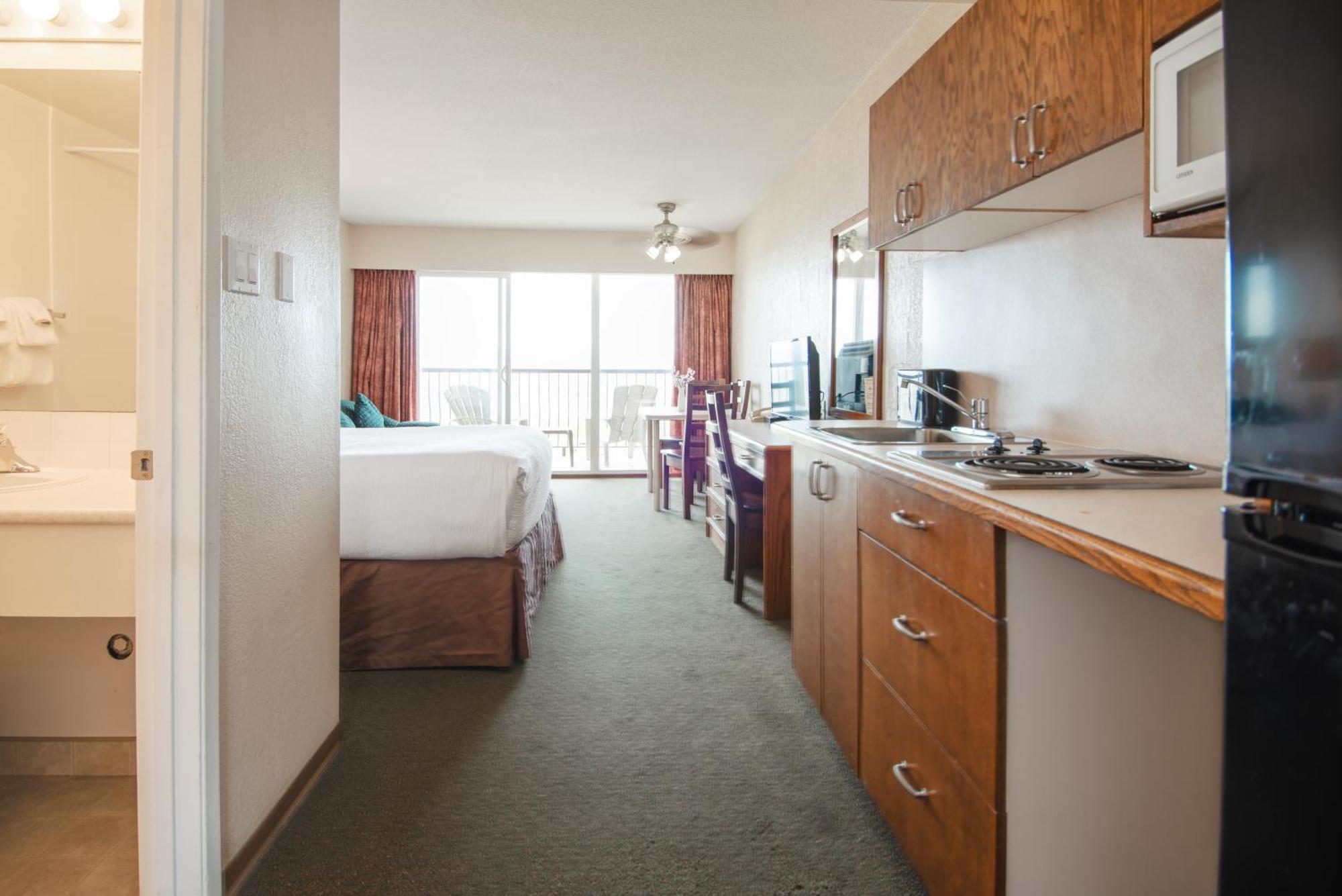 Sea Edge Motel Parksville Bagian luar foto