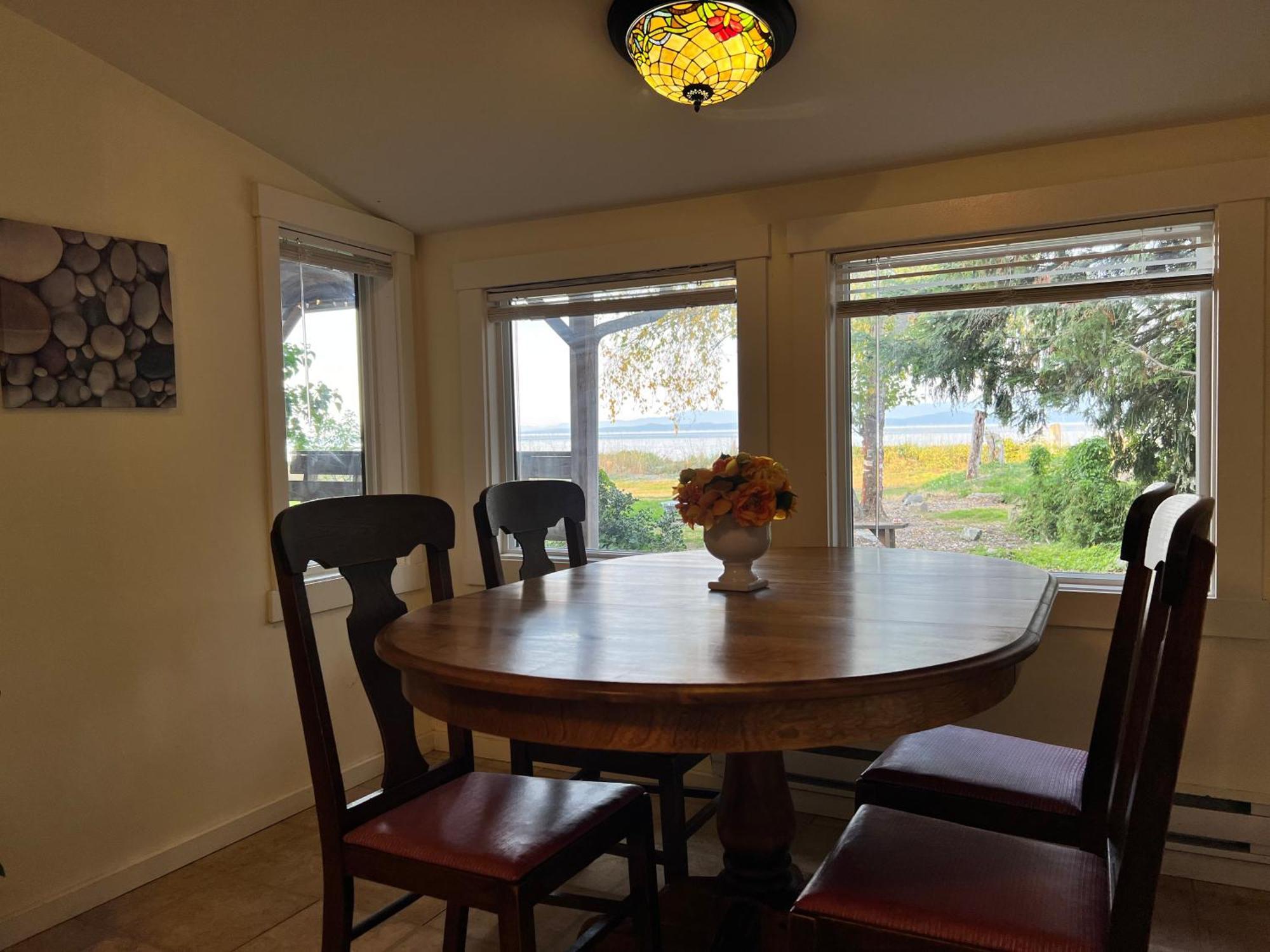 Sea Edge Motel Parksville Ruang foto